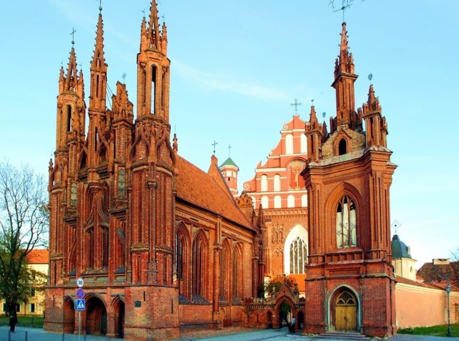 Cozy Apartment In Gothic Style House In The Heart Of The Old Town Vilnius Bagian luar foto